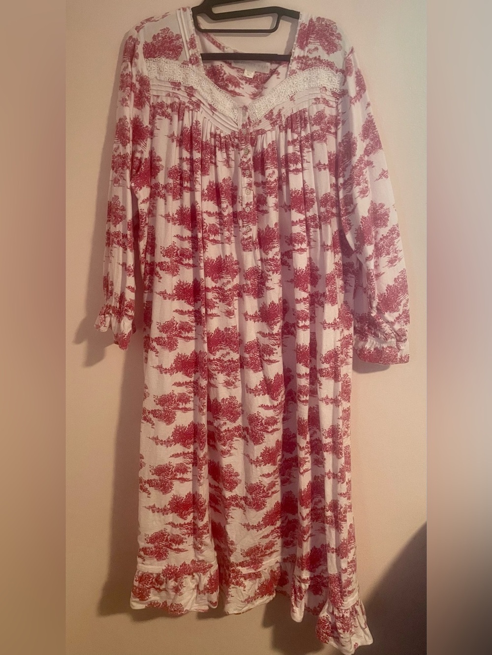 Eileen West Cream and Red Long Sleeve Cotton Flannel Nightgown